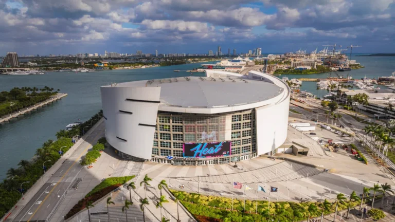 HPE and Miami HEAT Enhance Fan Experience at Kaseya Center With AI-Powered Self-Driving Network Connectivity